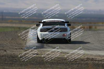 media/Oct-26-2025-CalClub SCCA (Sun) [[8ce1e69566]]/Group 4/Grapevine/